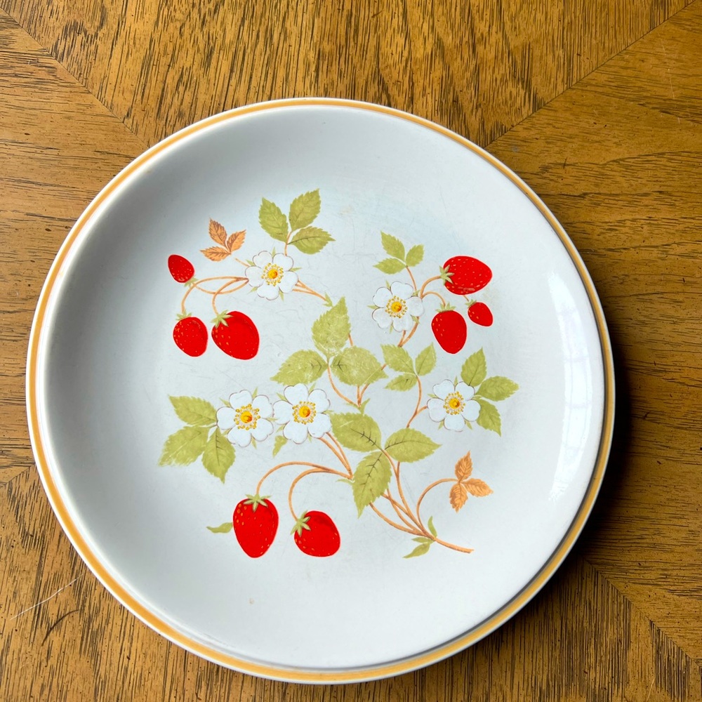 Vintage Sheffield Strawberries n Cream stoneware plate
